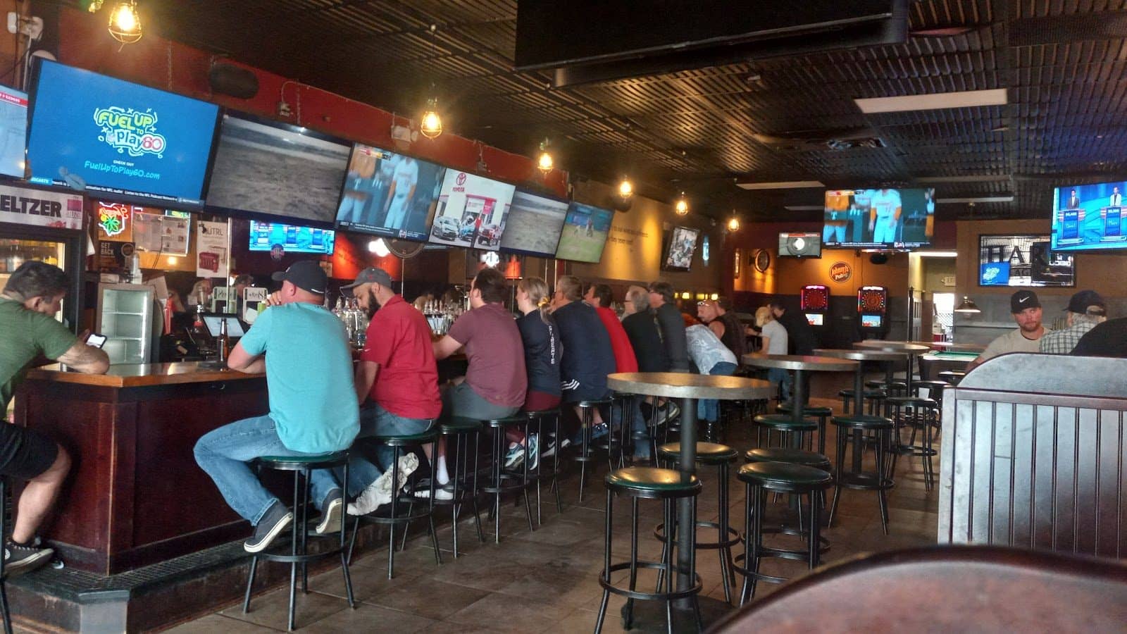 The room at Johnny J's Portage Lakes
